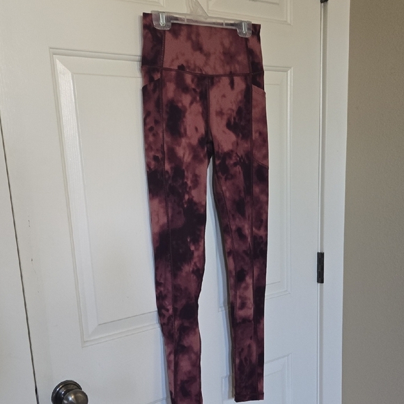 Tie-Dye High-Waisted Leggings - Picture 8 of 8
